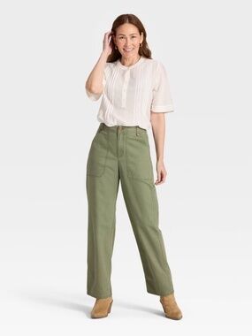 NWT Universal Thread Green Cargo Pants 8 Straight Leg Utility